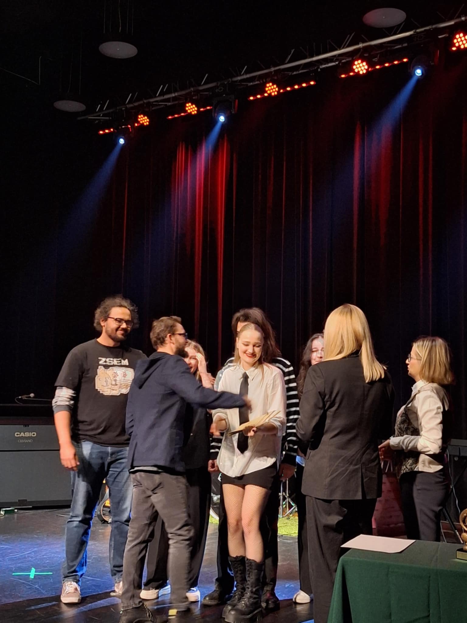 Zdjęcie Szansonada 2025 (36)f1bdbec4-de4a-49a6-ba5d-d77af78f35f7.jpeg w galerii XXII edycja Konkurs Piosenki Obcojęzycznej - Szansonada